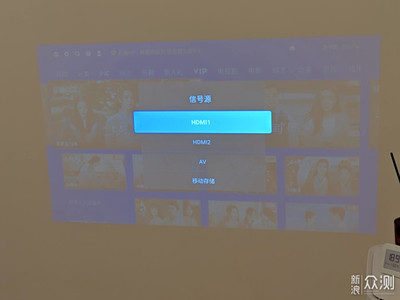 刻刻D9智能移動(dòng)影院 辦公家用投影旗艦產(chǎn)品，箱包設(shè)計(jì)顛覆傳統(tǒng)體驗(yàn)